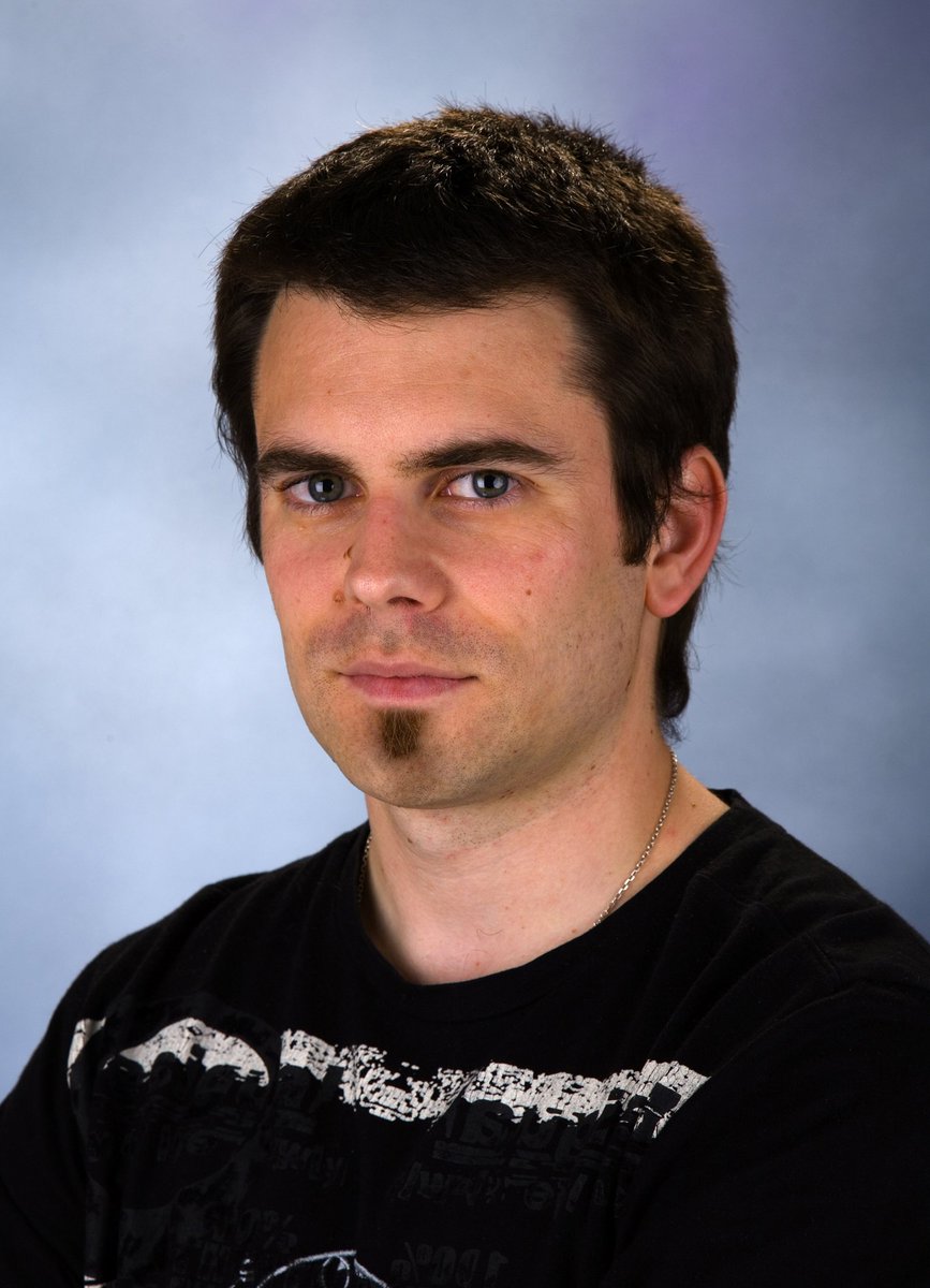 Os ofrecemos la entrevista realizada a <a href="/josebaberistain/">Joseba Beristain</a> compositor de la preciosa película documental #Kantauri dirigida por #xabiermina e #isaiascruz <a href="/dibulitoon/">Dibulitoon</a> <a href="/films_barton/">BARTON FILMS</a> <a href="/NereKorta/">Nerea Kortabitarte</a> #entrevistas #entrevistasdecine #marcantabrico #cinedocumental
latidosporelcine.com/2025/04/entrev…