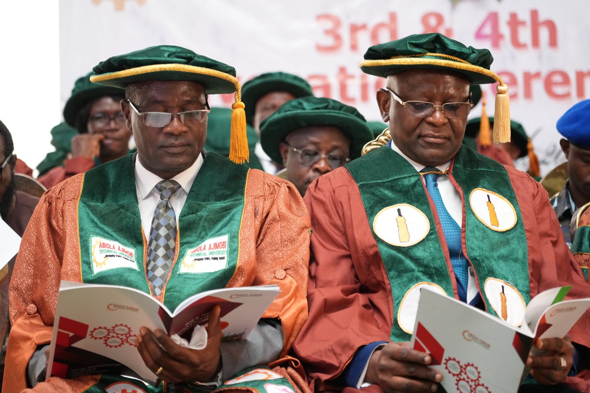 tech_uofficial's tweet image. Today, our university held its 3rd and 4th Convocation ceremony, conferring degrees on 310 graduating students. The event was marked by pride, joy, and inspiration as 70 outstanding students were awarded First Class Honours.  
#convocation #TECHU @oyostategovt