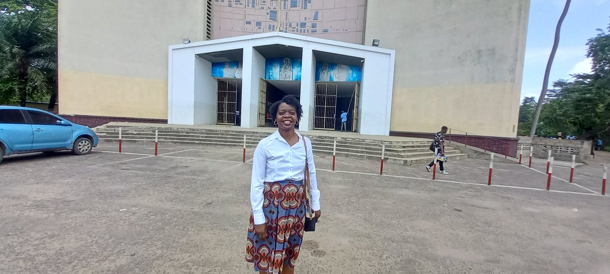 Retour à mon alma mater : l’Université de Kinshasa.

C’est là que j’ai été formée comme ingénieure civile en informatique.
Mais c’est dans l’enseignement que j’ai trouvé ma mission.

#investInTeachers

 19 898 $ / 79 200 $ 
Merci de m'aider koyekola.com/donate-contrib…

<a href="/Harvard/">Harvard University</a>