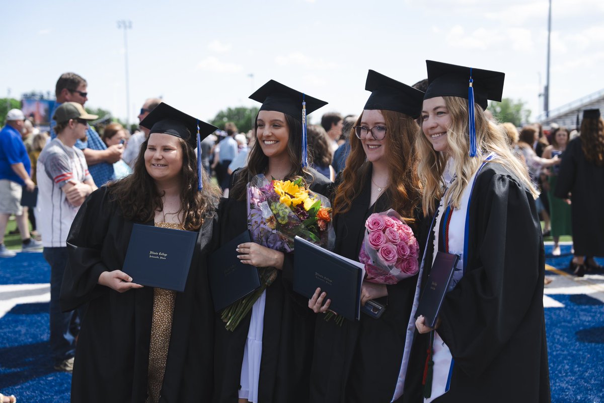 ictrueblue's tweet photo. We are ONE MONTH away from celebrating our 2025 #IllinoisCollege Graduates! RSVP for Commencement Weekend and learn more about the events happening at https://t.co/UqRTgIgn1n #ICGrad https://t.co/GrpQqygBaz