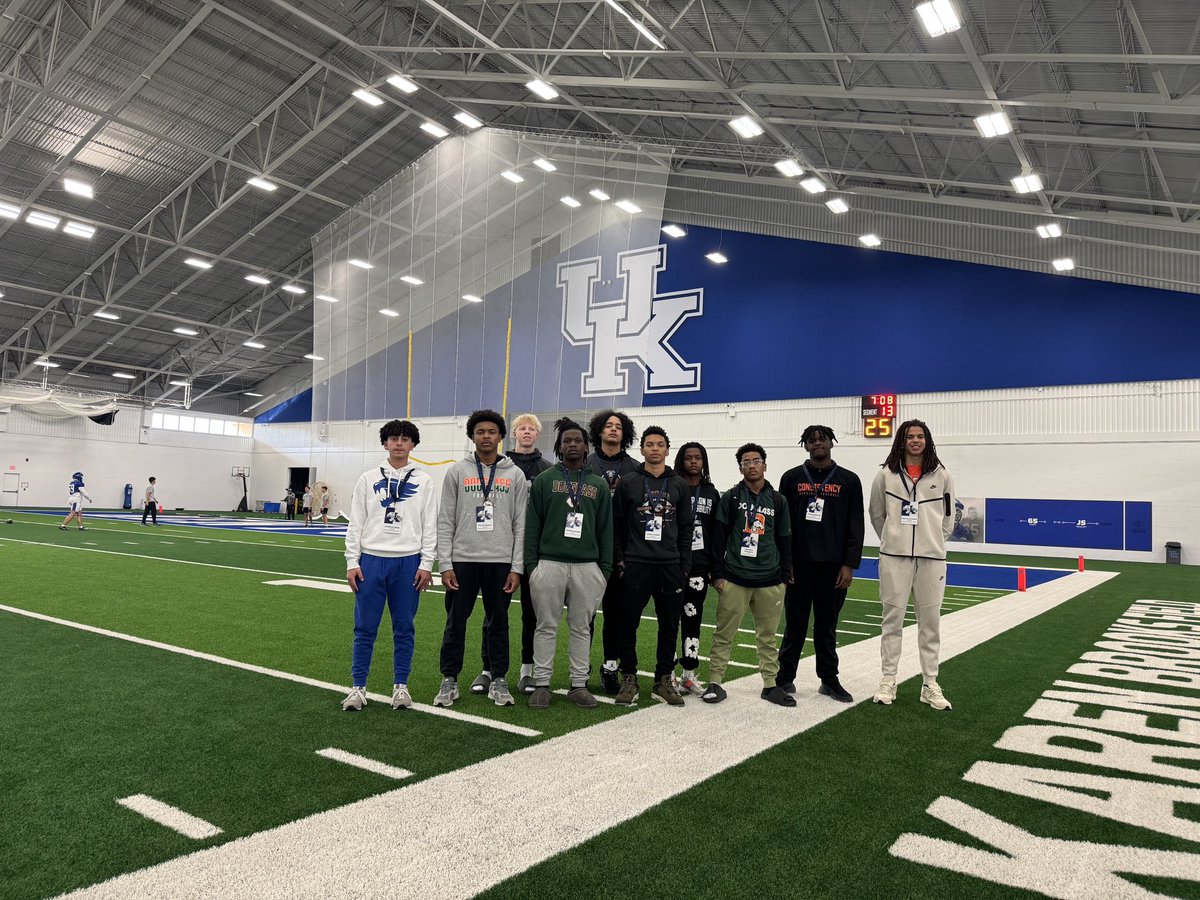 Douglass Football (@fdouglassfb) on Twitter photo 🤯 <a href="/coachjoelwardle/">Joel Wardle</a> several of those guys class of 2029's!!! Let's work men! Thanks <a href="/UKFootball/">Kentucky Football</a> hosting our guys! <a href="/bybee111/">@coachbybee</a> @ProductOfTheFox <a href="/coachnatemcpeek/">Nathan Mcpeek</a> <a href="/CoachJeffPoe/">Jeffrey Poe</a> <a href="/coachwts/">Mr. Clean</a> <a href="/coachdaniel_KY/">Devon Daniel</a> <a href="/COACH_LANDING23/">Coach Landing</a> 🤯 <a href="/coachjoelwardle/">Joel Wardle</a> several of those guys class of 2029's!!! Let's work men! Thanks <a href="/UKFootball/">Kentucky Football</a> hosting our guys! <a href="/bybee111/">@coachbybee</a> @ProductOfTheFox <a href="/coachnatemcpeek/">Nathan Mcpeek</a> <a href="/CoachJeffPoe/">Jeffrey Poe</a> <a href="/coachwts/">Mr. Clean</a> <a href="/coachdaniel_KY/">Devon Daniel</a> <a href="/COACH_LANDING23/">Coach Landing</a>