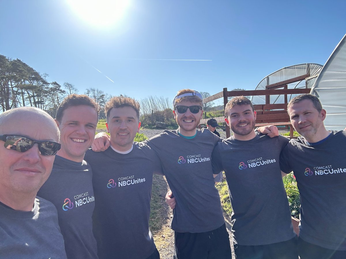BRSGolf's tweet photo. 👏A huge THANK YOU to our wonderful team of volunteers who got their hands dirty yesterday at Ravine as part of @comcast NBCUnites Cares Day 2025 - giving us an opportunity to make change happen together and leave a lasting impact on our community 🎨 🌱 🌷@NBCUniversal #NBCUnites https://t.co/EXH7Ad5pSh