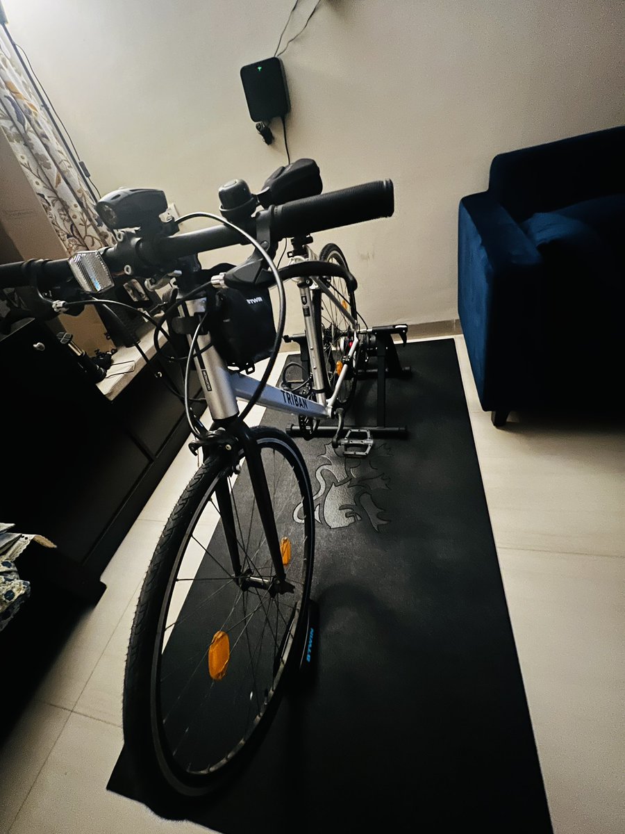 iA3Hi's tweet image. Chose the silent ride over the loud grind.

No mirrors. No beats. Just breath and movement.

Ritual &amp;gt; Motivation.

#FlowOverForce #InnerWork #CyclingRitual