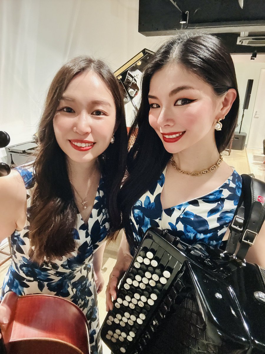 Meme4444t's tweet photo. ★4/11(金)@三鷹ナチュラル
【MeiM LIVE】
満員御礼ありがとうございました💋👀✨
MeiMナチュラル初出演㊗️
tango,jazz,classic等、沢山演奏し、楽しく燃えました❤️‍🔥
嬉しいお言葉も沢山感謝！
ありがとうございました❤️‍🔥

MeiM10周年記念日は、8/21💋👀
スケジュールにチェックしておいてくださいませ🗓️✨

#MeiM #めいむ #duo
#cello #黒川実咲
#chromaticaccordion #accordion 
#piano #土屋恵
#music #tango #piazzolla #classic
#love #happy #world #japan