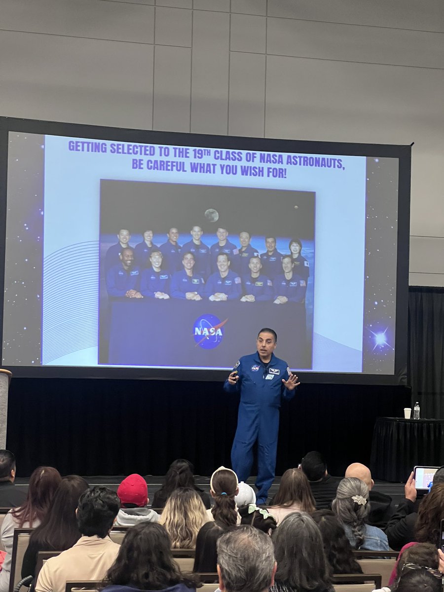 sspalmate's tweet photo. At 2025 El Paso Science Festival, @AgriLifeElPaso exhibited modern tools and technology – shared how @txagrilife bridges the gap between technological innovation and arid agriculture health in Texas.
 
 Inspirational talk by and meet with
@Astro_Jose

@txextension @txresearch https://t.co/elUutc8gGi