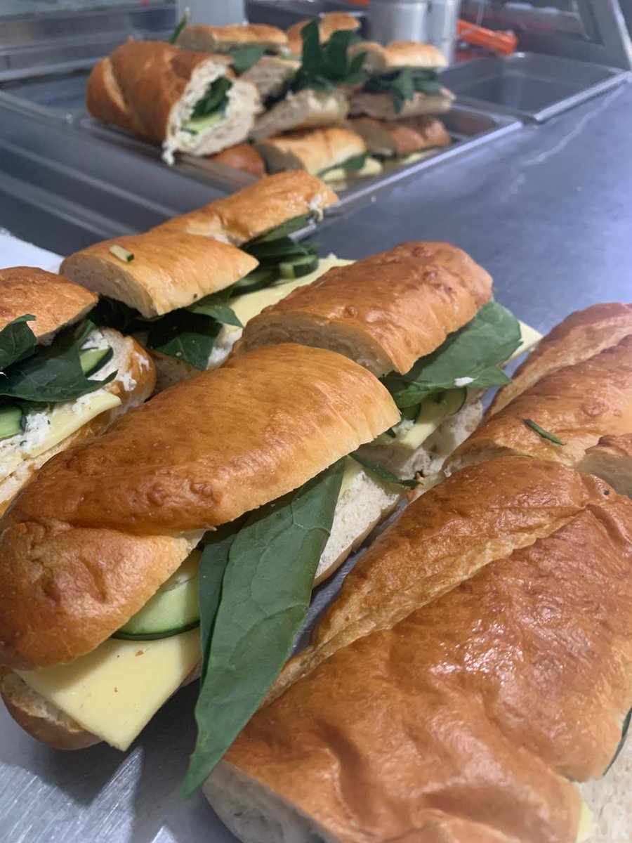 Listo los paninis pa niños. Pidelos con tiempo para los niños en el recreo.