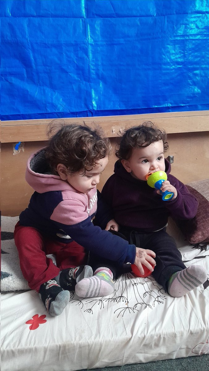 MayarJamie's tweet photo. My campaign is receiving donations slowly, and our situation is getting worse. Everything has become very expensive. Please help me support my family 

I beg you to donate and share the campaign.
https://t.co/wX37RSZ9WJ https://t.co/4UAPMed4nK