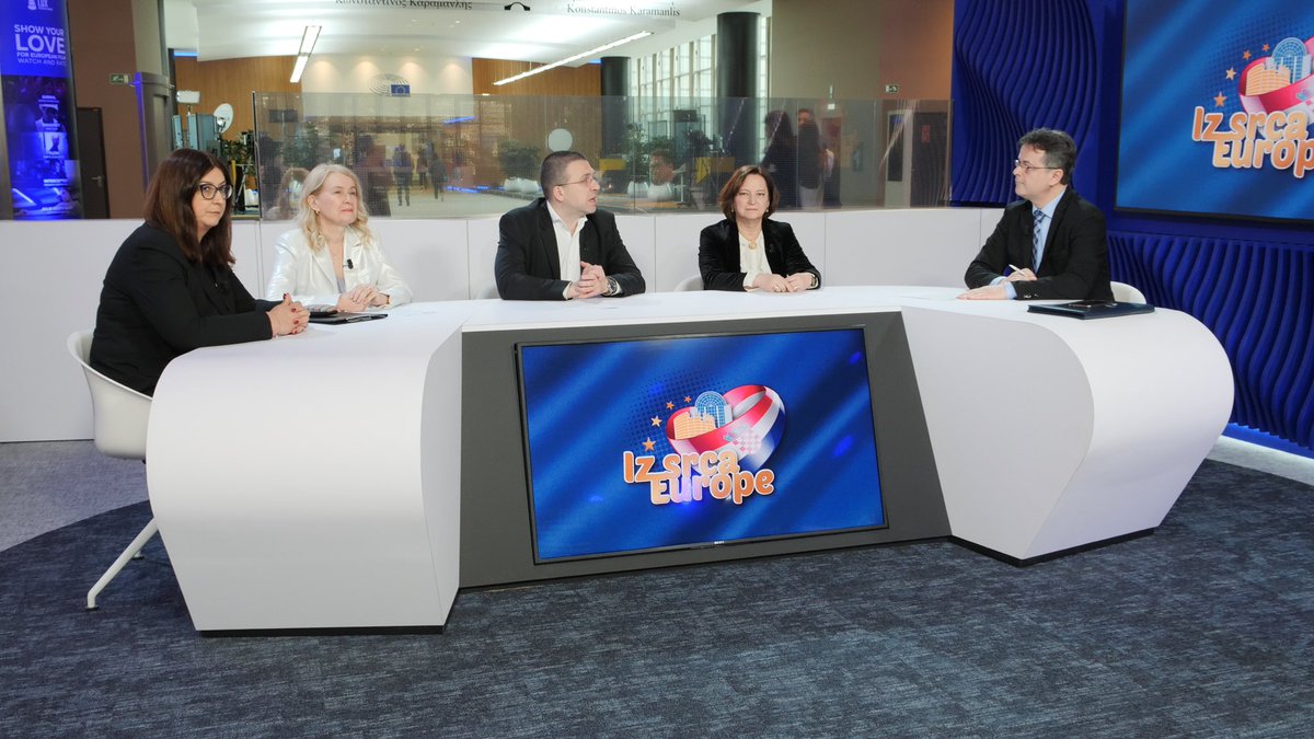 Tomislav Sokol (@tomislavsokol) on Twitter photo U <a href="/Europarl_EN/">European Parliament</a> ugostio sam Grad Kaštela i TZ Kaštela. U suradnji s Uredom Slavonije, Baranje i Srijema, u Bruxellesu smo predstavili “Mediteran u malom” kroz kulturu, turizam i autentična vina. Hrvatska definitivno ima što ponuditi Europi. #EUHR #7reasonstovisit U <a href="/Europarl_EN/">European Parliament</a> ugostio sam Grad Kaštela i TZ Kaštela. U suradnji s Uredom Slavonije, Baranje i Srijema, u Bruxellesu smo predstavili “Mediteran u malom” kroz kulturu, turizam i autentična vina. Hrvatska definitivno ima što ponuditi Europi. #EUHR #7reasonstovisit