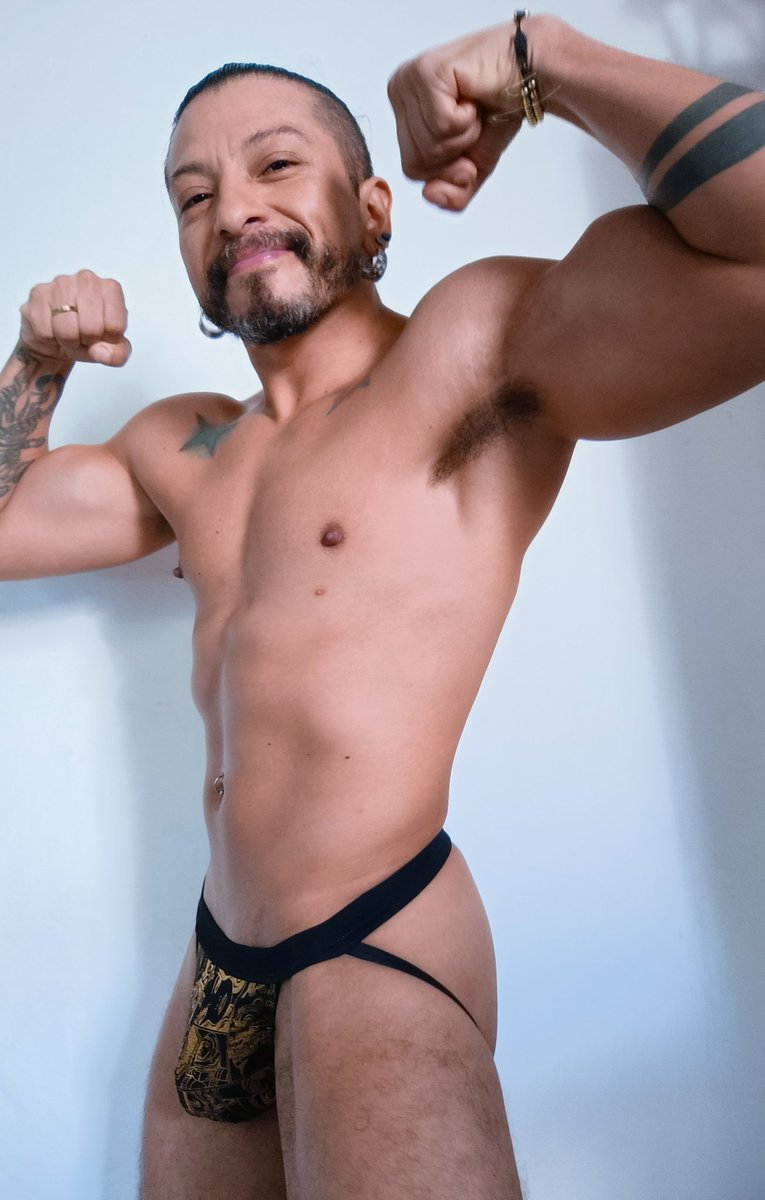 Tangastribuo's tweet photo. Fin de semana ✌🏼🥳✌🏼 @RtGayMexico #ViernesDeSeducción #ViernesDeGanarSeguidores #Viernes #FridayVibes #Friday #suspensorio #jockstrap #jock https://t.co/MjAn5iUEFM