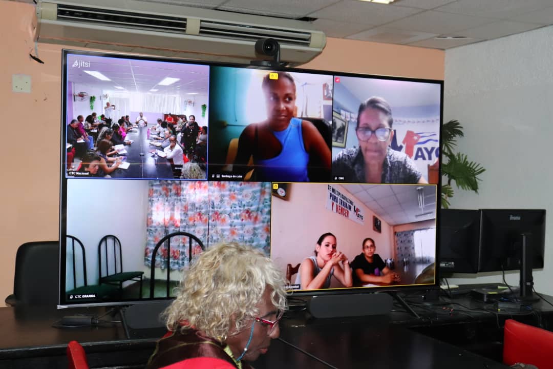 SNTAP (@sntap3) on Twitter photo 🇨🇺| A engalanar los centros laborales y realizar jornadas de actividades, nos convocó hoy el miembro del #CCPCC y Secretario Nacional de nuestro <a href="/SNTAP3/">SNTAP</a> <a href="/PieterTerry/">Yaisel Osvaldo Pieter Terry</a> en la conferencia de prensa desarrollada en la sede del <a href="/CubaCentral/">Central de Trabajadores de Cuba</a>
Un excelente espacio de reafirmación 🇨🇺
🔗 🇨🇺| A engalanar los centros laborales y realizar jornadas de actividades, nos convocó hoy el miembro del #CCPCC y Secretario Nacional de nuestro <a href="/SNTAP3/">SNTAP</a> <a href="/PieterTerry/">Yaisel Osvaldo Pieter Terry</a> en la conferencia de prensa desarrollada en la sede del <a href="/CubaCentral/">Central de Trabajadores de Cuba</a>
Un excelente espacio de reafirmación 🇨🇺
🔗