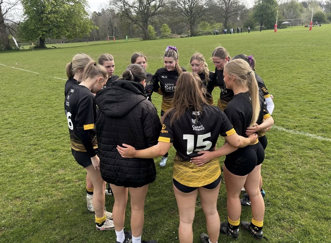 Dyffrynamanpe's tweet photo. Urdd 7s 2025 🔴⚪️🟢

Senior Boys: Cup L16
U16 Girls: Cup QF
U16 Boys: Cup QF
U14 Girls: Cup Final
U14 Boys: Cup L16
U13 Boys: Cup QF
U12 Girls: Cup SF
U12 Boys: Cup QF

Only the top schools reach the Cup competition, and we've managed it in every age group. 

Arbennig 👏

🟩🟨⬛️ https://t.co/az9QFJl4Ns