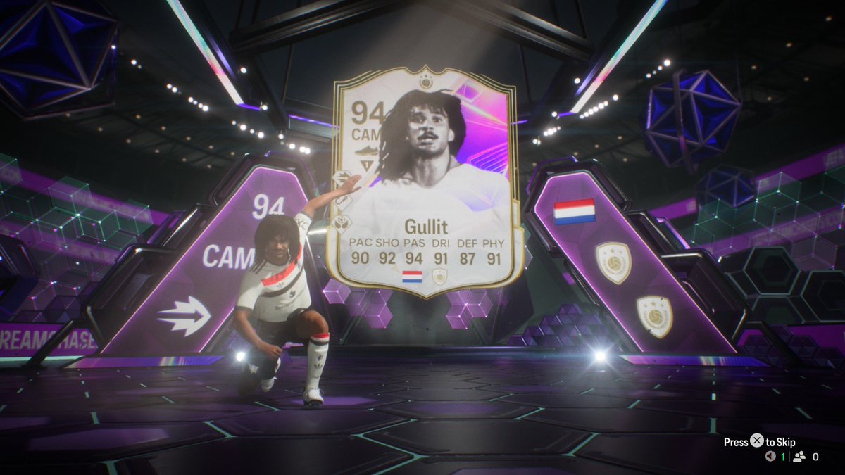 GalinDoom_'s tweet photo. ¡POR FIN, CABRONES!

¡Bienvenido a los Bon Vivants, Ruud Gullit!

100 likes + 50 RTs y lo descarto https://t.co/wUm24UYPFj