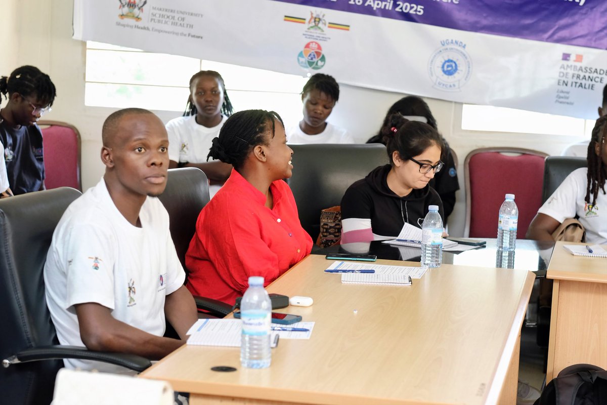 bulafudouglas's tweet photo. Today, I had the privilege of engaging fellow young people on how to prevent Antimicrobial Resistance (AMR) through Water, Sanitation, and Hygiene (WASH).  Grateful to @Rohoket Health for funding and @MakSPH and @UYCAS256 for leading the implementation. https://t.co/2iLsyX0jk3