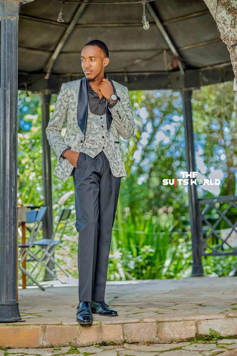The_Suits_World's tweet photo. ‼️Unleash your inner gentleman today, with our perfectly tailored fancy suits at 💲5️⃣0️⃣ The Suits World Samora.🔥
#chillmaster #bulawayo #GilbertNyamanhindi #nama2025 #Ryanesu #themusekaz #TinasheMutarisi #TinasheMugabe #maloti #Shugeta #nashtv #topnash #topfans #MasterH https://t.co/dbVGp3czDm