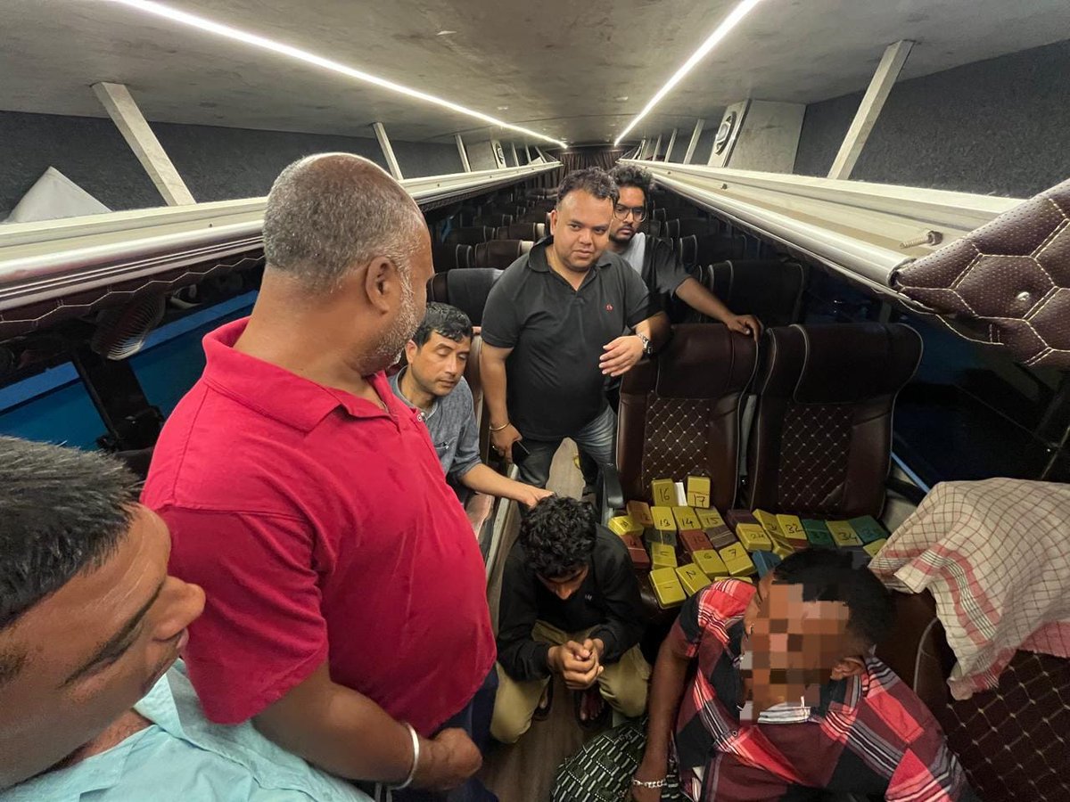 In a targeted anti-narcotics operation, <a href="/STFAssam/">STF Assam</a> intercepted a vehicle at ISBT based on specific intel regarding heroin trafficking from a neighbouring state to Guwahati.

Recovery: 💊 455 gms Heroin worth ₹4 crore
Arrested🔗: 4 People

Great work, <a href="/assampolice/">Assam Police</a> &amp; <a href="/STFAssam/">STF Assam</a>