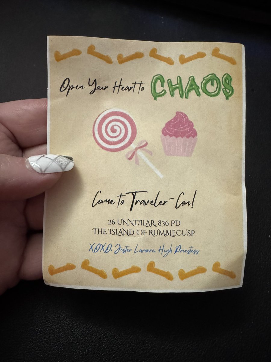 SamRiegelsFlask's tweet photo. This was the only trinket I got, from an amazing Jester in line, but it was so cool to see all of the things everyone got! #CriticalRoleLiveShow https://t.co/BYER0CcVLa
