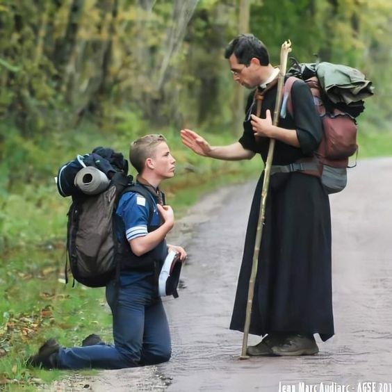 trad_west_'s tweet photo. "Do not expect to be honored in a world where your Lord was crucified" https://t.co/jrlMJ630Xx