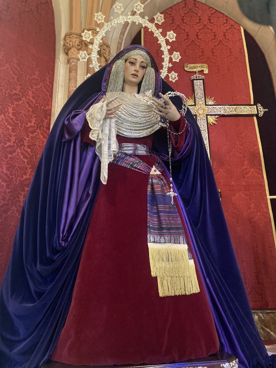 ¡Ya es Viernes de Dolores, ya está aquí la SSanta!
Y hace unos días fui a verles, antes de que vuelva a comenzar todo, la muerte y la resurrección 💜
Siempre con mi Cautivo y mi Trinidad…
¡Feliz Semana Santa 2025 a tod@s!
¡Arte de <a href="/TheRealBohemio/">Bohemio</a> en San Pablo me encanta!