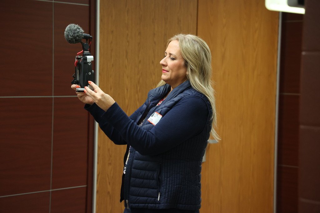Hilton CSD (@hiltoncsd) on Twitter photo Thanks to Wendy Mills from Spectrum News for coming to the High School this morning to do a story on the Honor Pouches being tried out for student cellphones. We'll let you know when the story will air. <a href="/SPECNews1ROC/">Spectrum News 1 ROC</a> <a href="/WendyMillsTV/">Wendy Mills</a> Thanks to Wendy Mills from Spectrum News for coming to the High School this morning to do a story on the Honor Pouches being tried out for student cellphones. We'll let you know when the story will air. <a href="/SPECNews1ROC/">Spectrum News 1 ROC</a> <a href="/WendyMillsTV/">Wendy Mills</a>