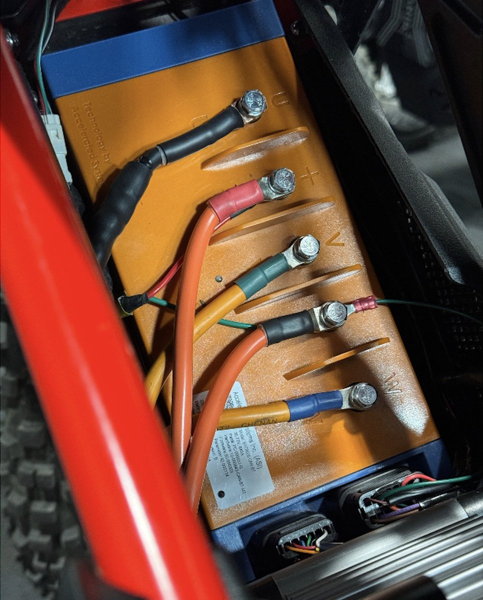 Ready to turn your eBike into an absolute torque monster?💥The BAC8000 Power Kit is here to blow the limits wide open with up to 8000W of raw power, ultra-smooth throttle response, plus insane acceleration and top-end speed!

Shop BAC8000 ➡️ motoclops.com/bac8000-power-…