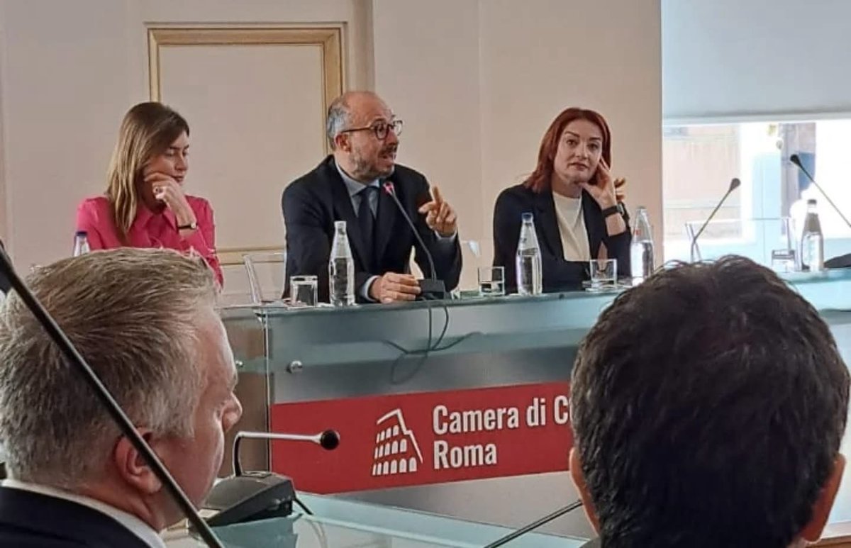 Enrico Coppotelli #Cisl interviene oggi alla Camera di Commercio di Roma all’iniziativa: #Dazi i Parlamentari e i Consiglieri Regionali di Italia Viva incontrano il mondo produttivo del Lazio.
“Dobbiamo osservare la situazione affinché nessun posto di lavoro sia messo in dubbio”.