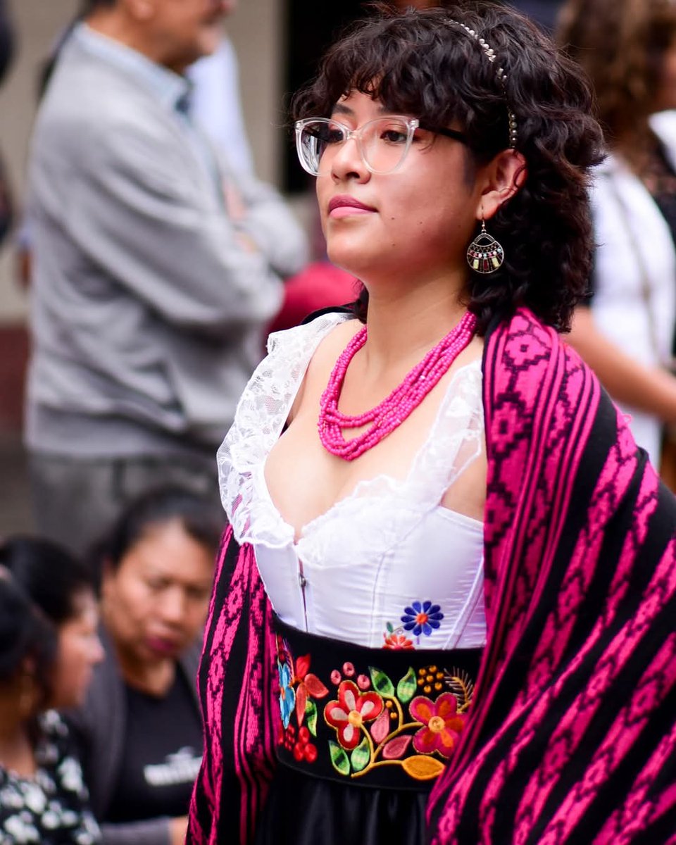PRENSAVirtual_'s tweet photo. Desfile  estudiantil por los 468 años de Fundación de Cuenca. 2025 P2

📷 @gabriel.art__
📍#cuenca #cuencaecuador  #cuencacity #azuay https://t.co/vY70EK44PH