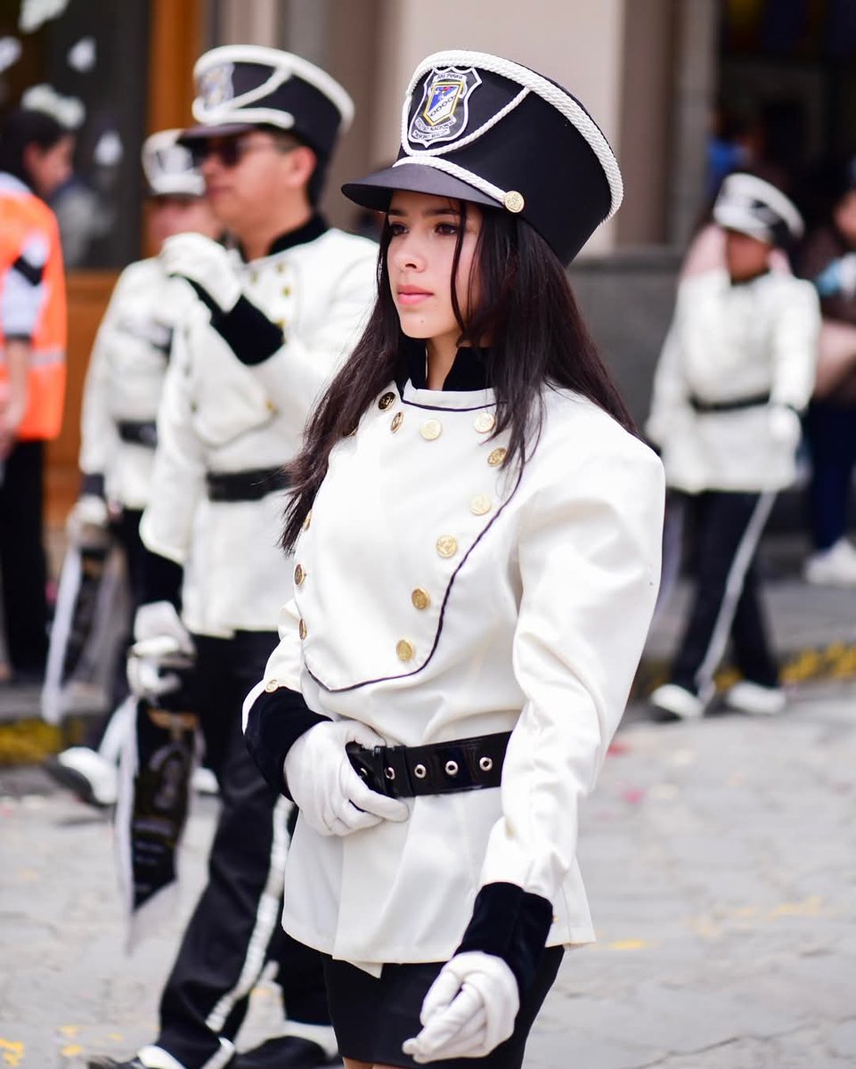 PRENSAVirtual_'s tweet photo. Desfile  estudiantil por los 468 años de Fundación de Cuenca. 2025 P2

📷 @gabriel.art__
📍#cuenca #cuencaecuador  #cuencacity #azuay https://t.co/vY70EK44PH