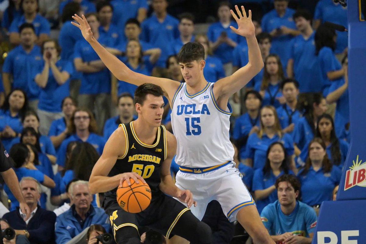 CBKReport's tweet photo. Michigan has gotten a HAUL in the transfer portal:

6-9 Yaxel Lendeborg (17.7 PPG and 11.4 RPG)
7-3 Aday Mara (6.4 PPG and 1.6 BPG)
6-9 Morez Johnson Jr. (7.0 PPG and 6.7 RPG)
6-1 Elliot Cadeau (9.4 PPG and 6.2 APG)

Dusty May needs patched 😭 https://t.co/vL7DM2Xncd