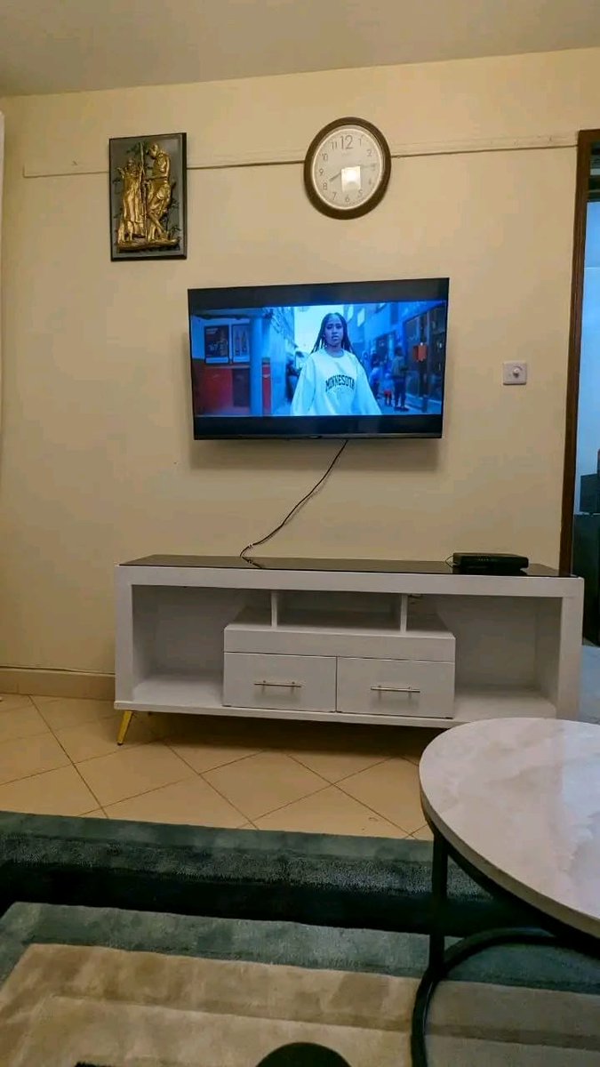 mungedawin's tweet photo. Airbnb 1 Bedroom Apartment Available along Caltex Road, Donholm (Behind Quickmatt Supermarket) Proximity to Outering, Jogoo &amp; Mombas Rds, JKIA &amp; SGR Nairobi Terminus.  Rate: KSH. 2500. Call/WhatsApp: 0717725847.
· Smart Tv
· High Speed Internet
· Hot Shower
· Equipped kitchenette https://t.co/Q9dlpag7ea