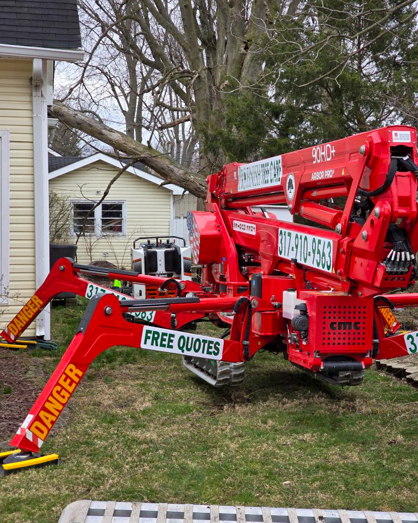 cmcliftna's tweet photo. Our friends at Professional Finish in Indiana are loving their CMC 90HD+ Arbor Pro® and putting it to work, day in and day out! 🌳 #cmclift #cmcnorthamerica #treecare #arborist #spiderlifts #trackedlifts https://t.co/5PeOv1VnVg