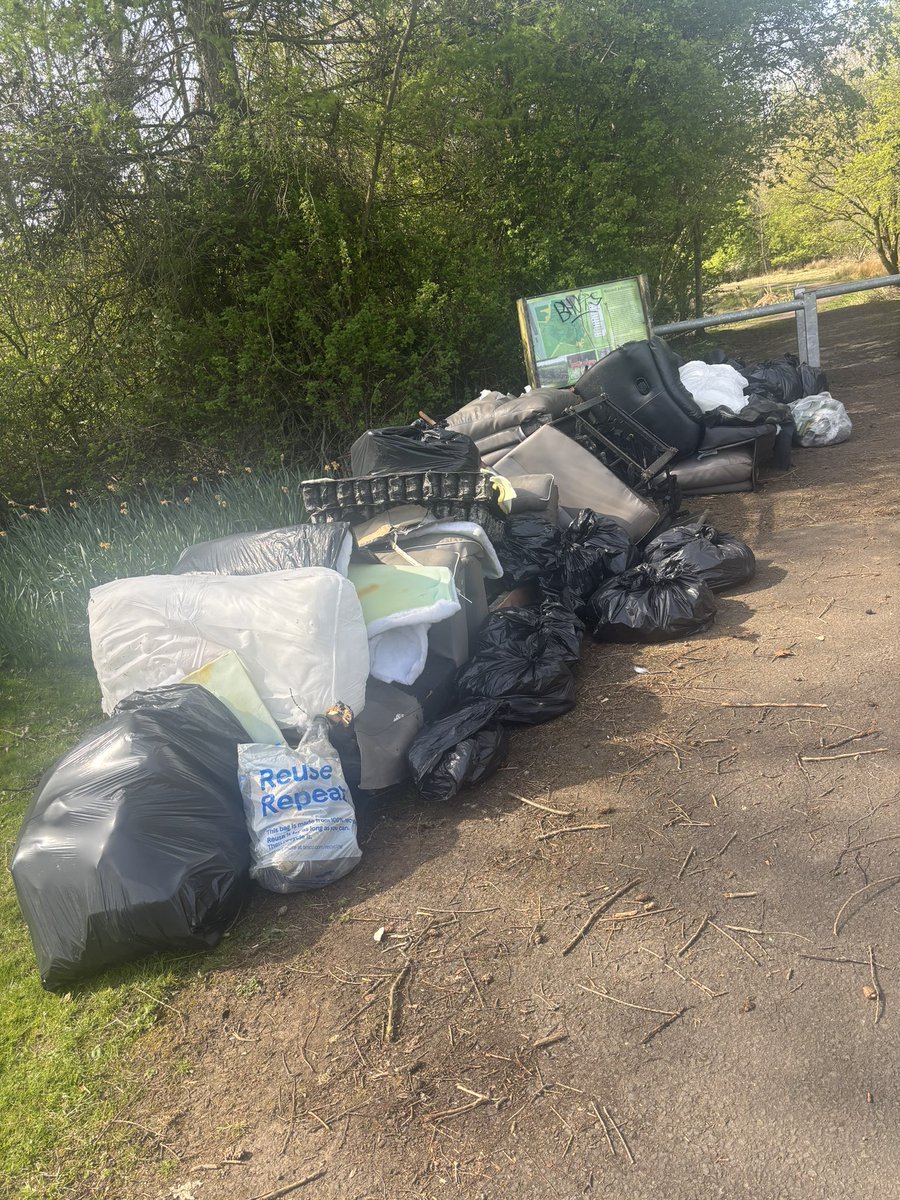 NLCYouthwork's tweet photo. Well done to the young people of New Stevenston Youth for organising the ‘Coby Clearup’ 

Today the volunteers managed to clearup 17 bags of rubbish and a three piece suite in two hours! 

Thanks to all who attended from the local community including the team from @balfourbeatty https://t.co/cyN1nhKF0r