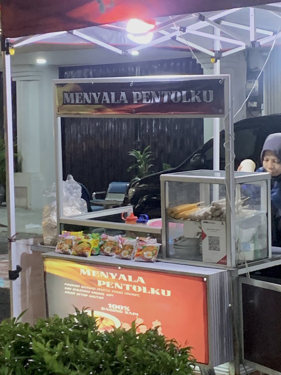 dianalst's tweet photo. @tanyakanrl plsss kalo ini lucu reply “HAHAHAHA”  🤣 https://t.co/0eDTDMEG3p