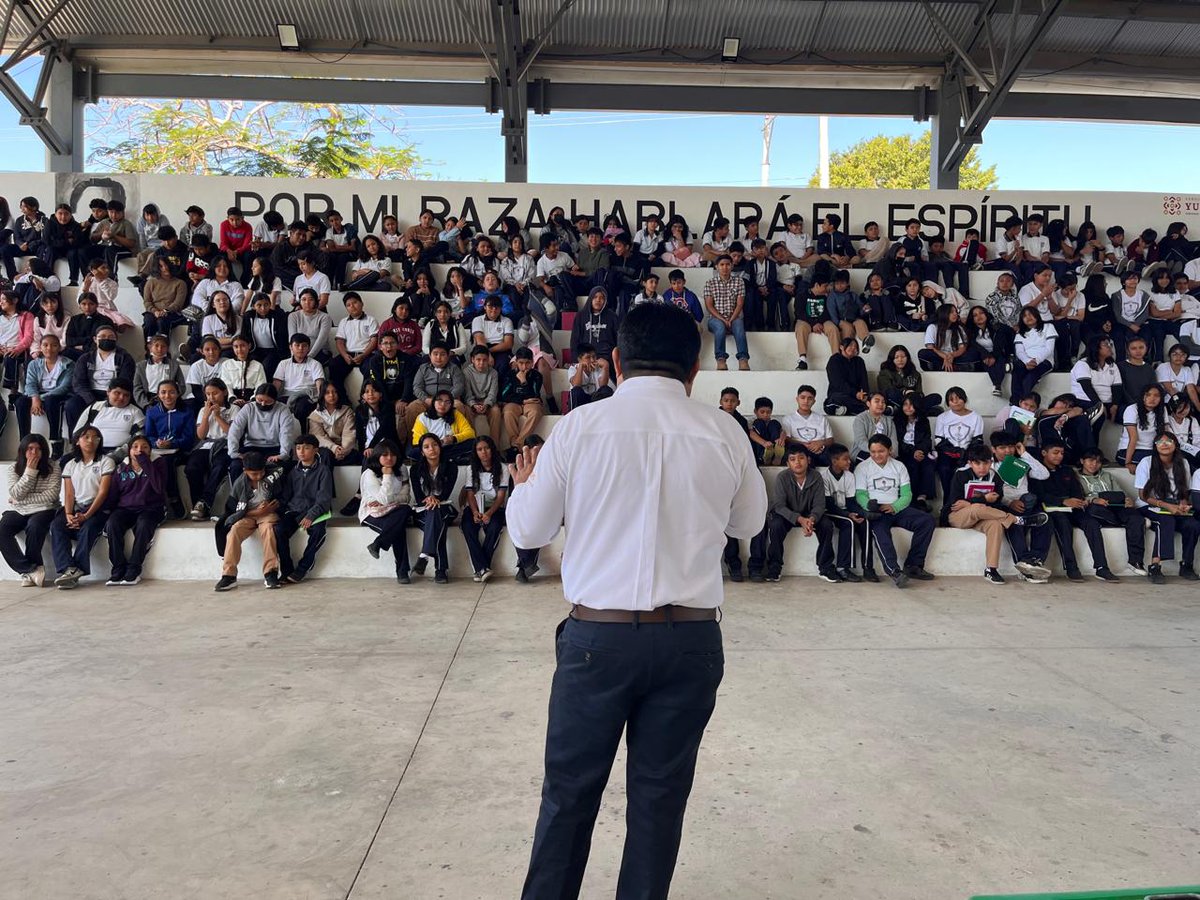 Coespoyuc's tweet photo. El Consejo Estatal de Población (COESPO), por medio del Programa Integral Protégete, impartió el foro sobre el “Uso Correcto de las Redes Sociales” a 247 alumnos de la Secundaria Federal #4 del municipio de Mérida. 

#COESPO #RenacimientoMaya https://t.co/faHITXzltv