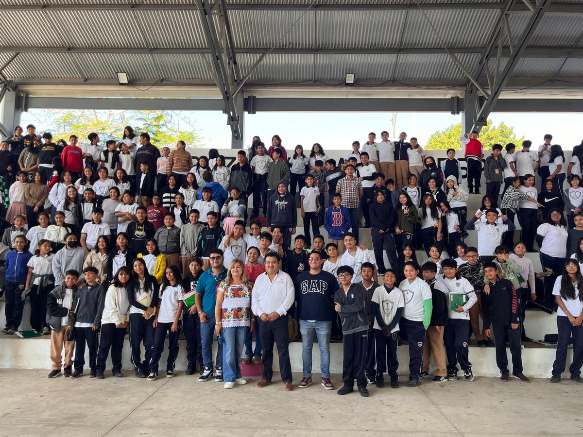 Coespoyuc's tweet photo. El Consejo Estatal de Población (COESPO), por medio del Programa Integral Protégete, impartió el foro sobre el “Uso Correcto de las Redes Sociales” a 247 alumnos de la Secundaria Federal #4 del municipio de Mérida. 

#COESPO #RenacimientoMaya https://t.co/faHITXzltv