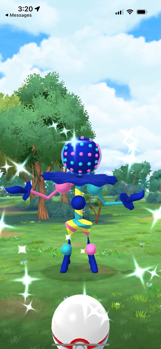 BerZeecker's tweet photo. Sweet!!  Got me a shiny creepy clown!!! (15/11/11) #shinypokemon ✨✨ https://t.co/vAD5wBsfTr