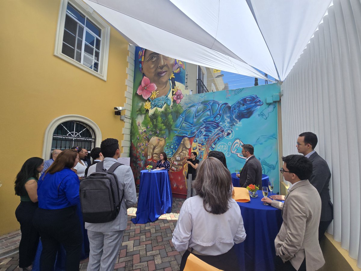 UEenHonduras's tweet photo. ¡Bienvenidos a la Unión Europea🇪🇺! 
👏Arranca el primer Consejo Consultivo Juvenil de la UE en Honduras🇭🇳. Conformado por 10 jóvenes cuyas voces serán esenciales en la formulación+implementación de nuestras acciones de cooperación🤓🤝. 
➡️https://t.co/mlzXUzM2Kb https://t.co/4ZVnnSJeW7