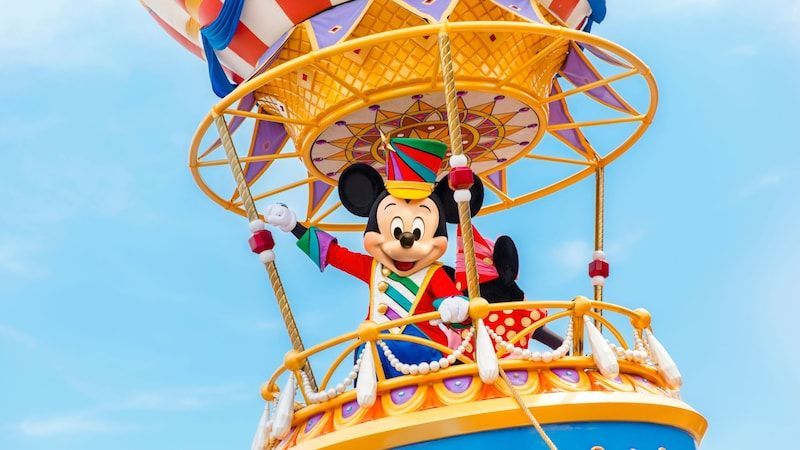 EliteVacHomes's tweet photo. ✨Celebrate the magic of #PrincessTiana at #MagicKingdom ® Park! From dazzling stage shows to New Orleans-inspired charm, there's so much to experience. 

🐸💃 Plan your next adventure with Elite Vacation Homes! 🌟 407-397-0850

https://t.co/OjH5M5pJBY 

#OrlandoVacationHomes https://t.co/cvzYr3bRGX