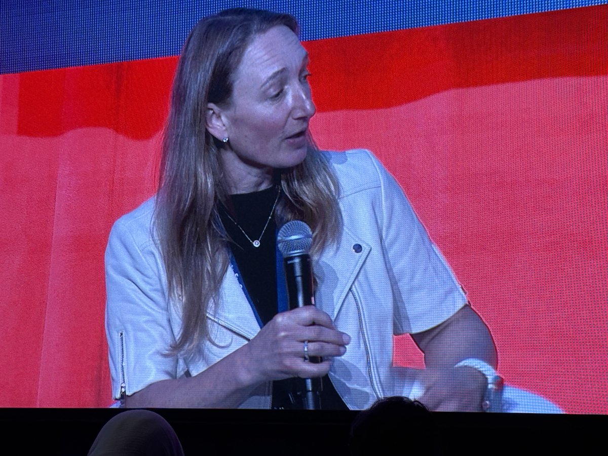 A team of ONS physicians, fellows, and more made a big impact last week at Shoulder360™, the nation’s premier shoulder conference, including a panel appearance by Dr. Katherine Vadasdi, and the work of Dr. Paul Sethi, who is a conference co-chair and course director.