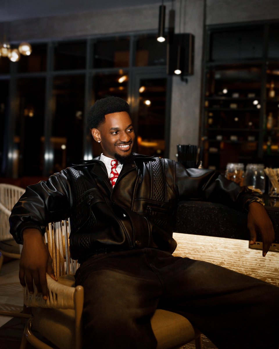 iam_topherJ's tweet image. 