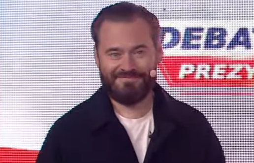 ajsmen90's tweet photo. Kiedy poszedłeś do wyborów dla beki, a okazało się, że reszta kandydatów i tak jest jeszcze śmieszniejsza. #debata https://t.co/LGPSJ3FgR5