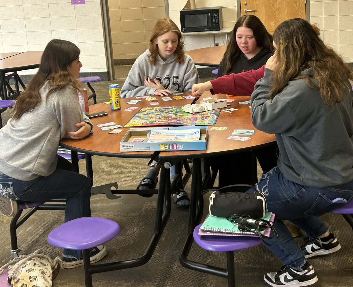 AHSLantz's tweet image. After a week of planning for, practicing, and doing mock job interviews, we ended the week playing the game of Life. Lots of collaborating, problem solving, reading directions, socializing and laughing 🐝