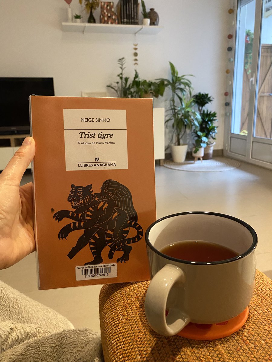 📚”Deu ser normal que no puguin mirar de cara la gravetat dels seus actes. Si realment els poguessin mirar, se suïcidarien. Per mi, l’única sortida honorable per a un violador de menors. Morir de vergonya”.

Plaff!! Una bufetada en tota la cara. Un text esgarrifós i molt incòmode