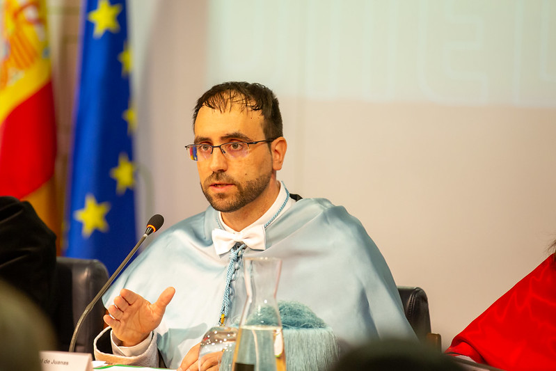 UNEDOurense's tweet photo. 🎓Compromiso con la ciencia y la transformación social

La @UNED celebró el II Día del Doctorado con nuevos doctores que representan la excelencia académica, ética y la justicia social. Según @rmairal  la universidad debe garantizar el conocimiento⬇️
https://t.co/CiOt81FONS https://t.co/ed0Ah4tn6M