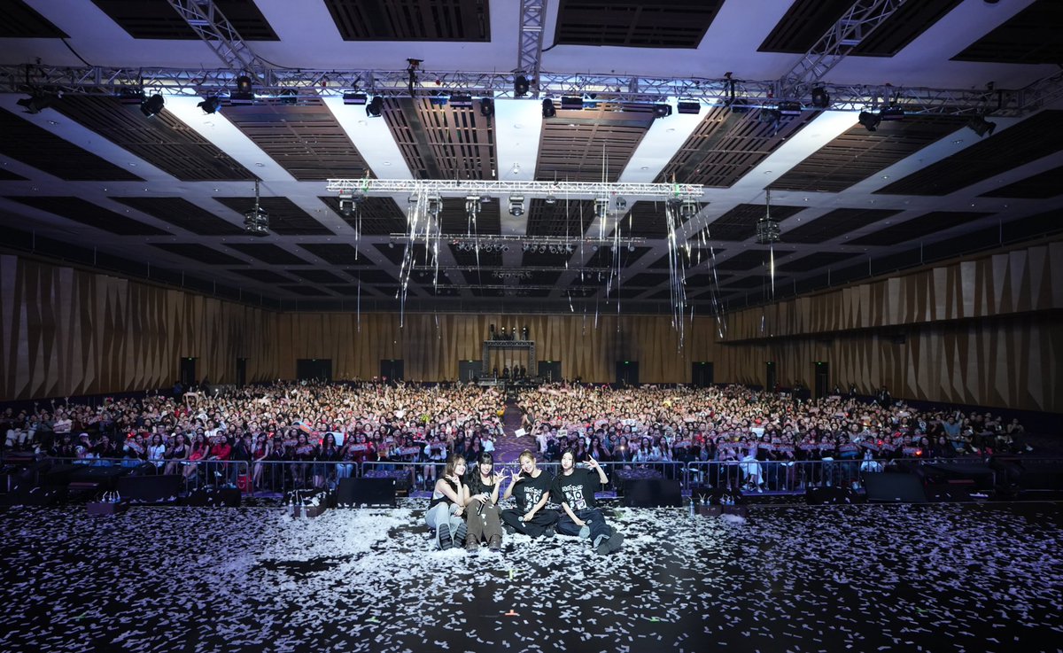 KISSOFLIFE_S2's tweet photo. [📸] Finally, we are here in Jakarta! We gave a wonderful performance to all the KISSY who have been waiting for us. We hope you guys liked it~!! Sampai jumpa lagi di Jakarta!❤️

#KISSOFLIFE #키스오브라이프 #KIOF #KISSROAD #KISSROADinASIA2025 https://t.co/UlmprXFWoD
