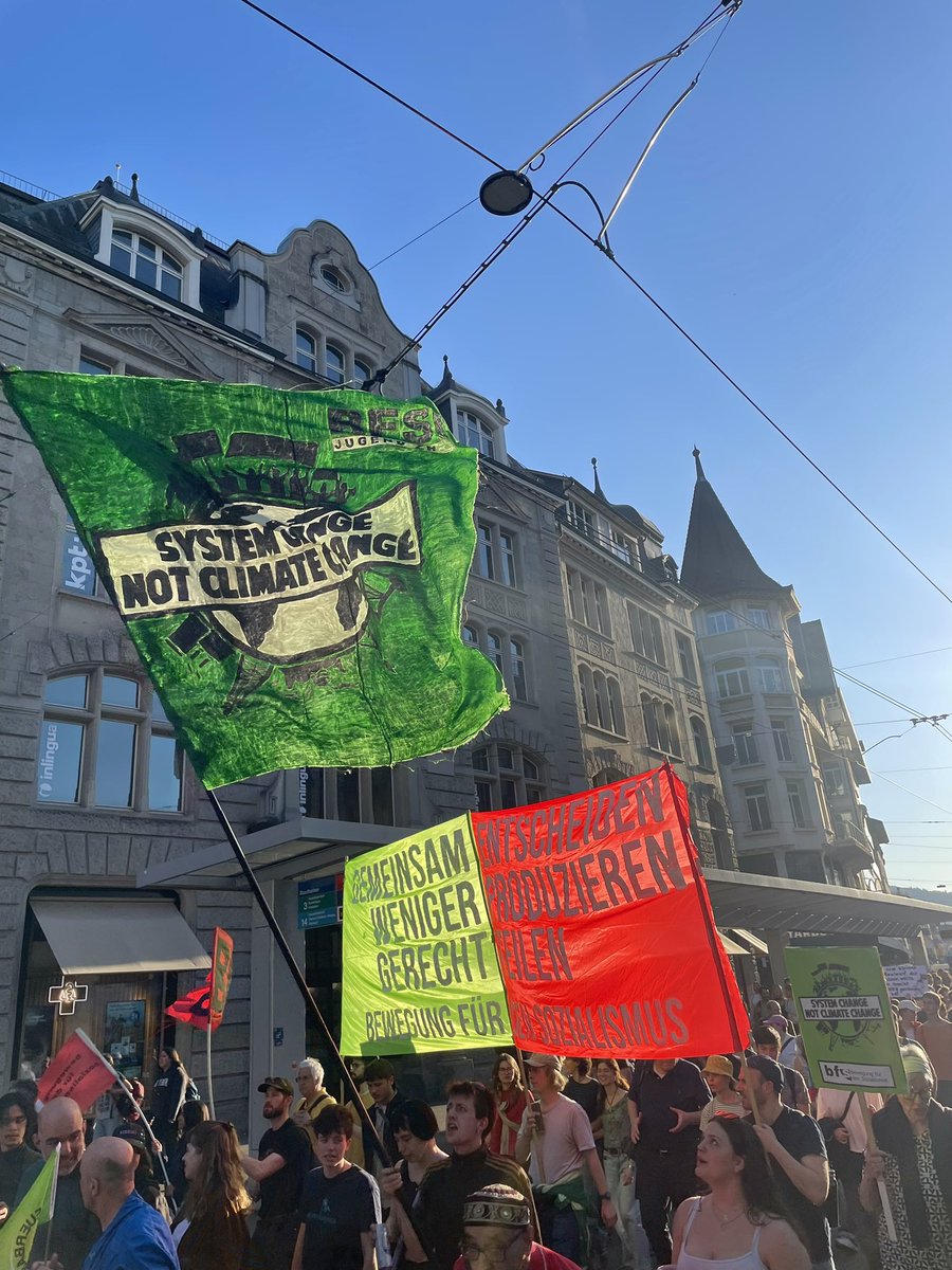 sozialismus_ch's tweet image. [Zürich] Globaler Klimastreik: für eine ökologische Klassenpolitik!

#klimastreik #climatestrike #fff #SystemChangeNotClimateChange #Ökosozialismus