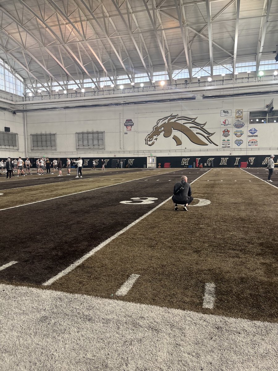 DrewLynn_12's tweet image. Had a great time with my coaches and teammates today at ⁦@WMU_Football⁩! Thank you to all of the coaches and staff!