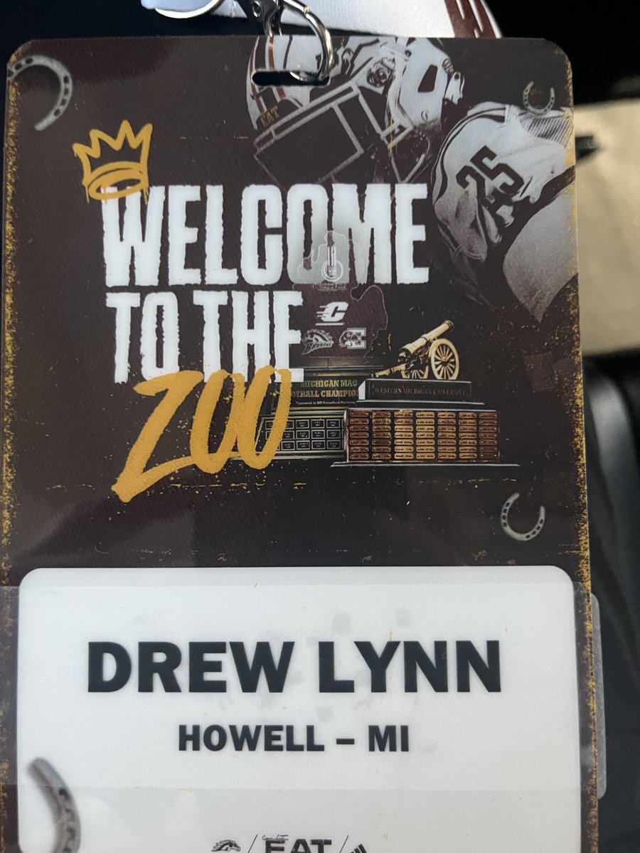 DrewLynn_12's tweet image. Had a great time with my coaches and teammates today at ⁦@WMU_Football⁩! Thank you to all of the coaches and staff!