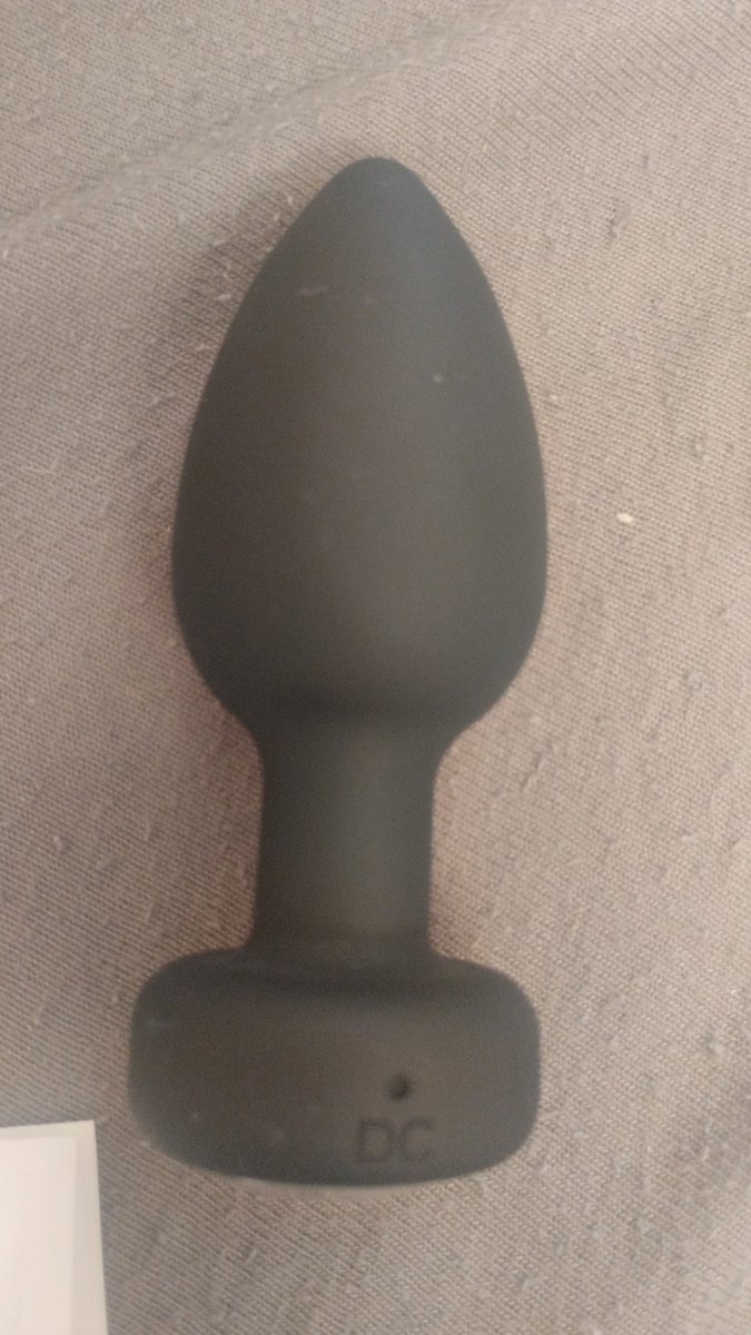 MathisAlex96746's tweet photo. Actuellement entrain de tester mon plug vibrant 😍 https://t.co/vwkGmjUjdz