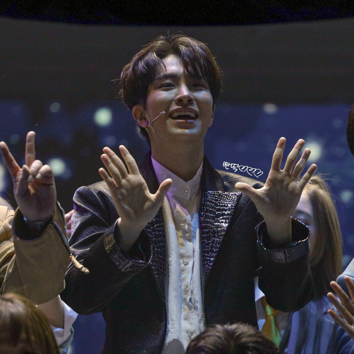 빤딱🦦💚 tweet media