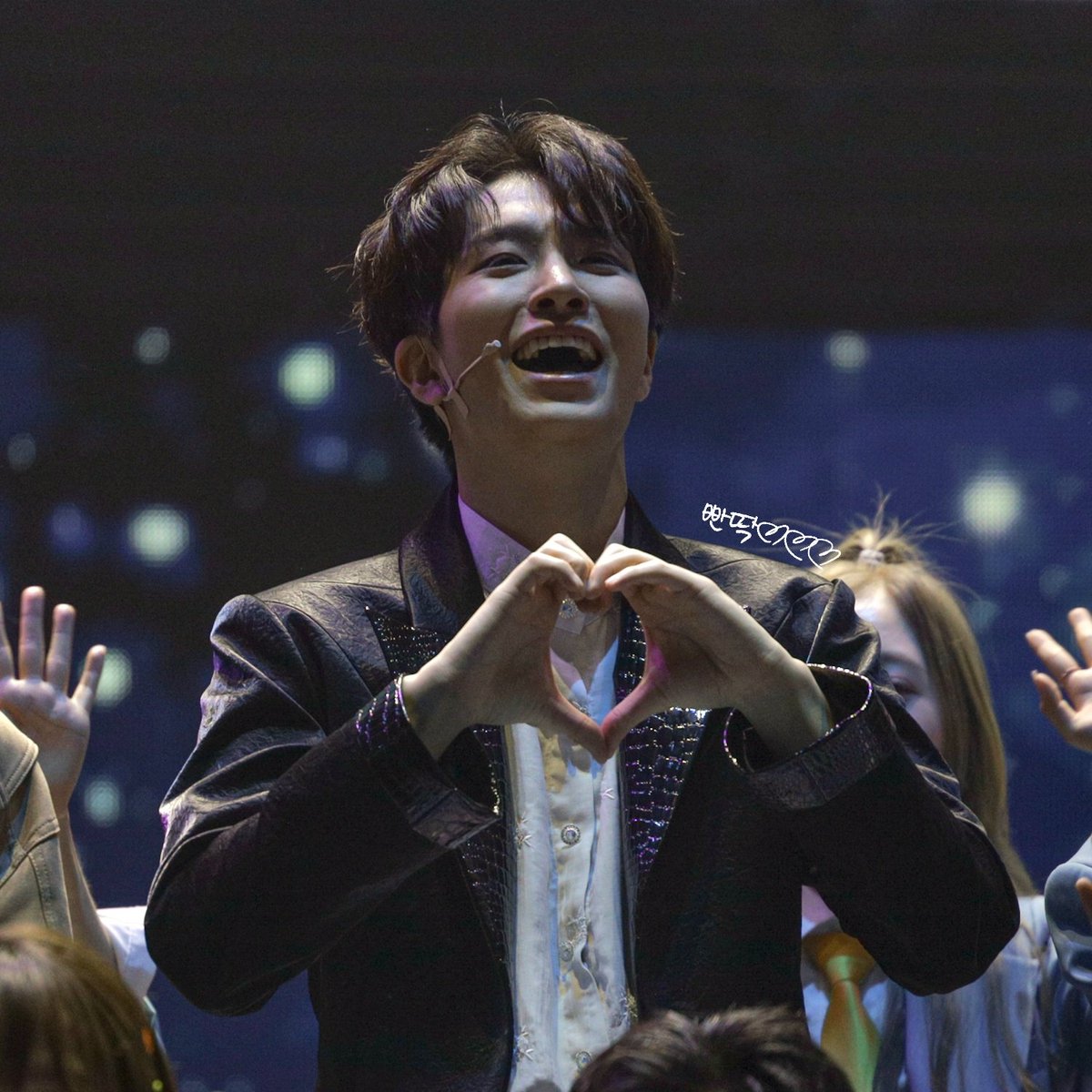 빤딱🦦💚 tweet media